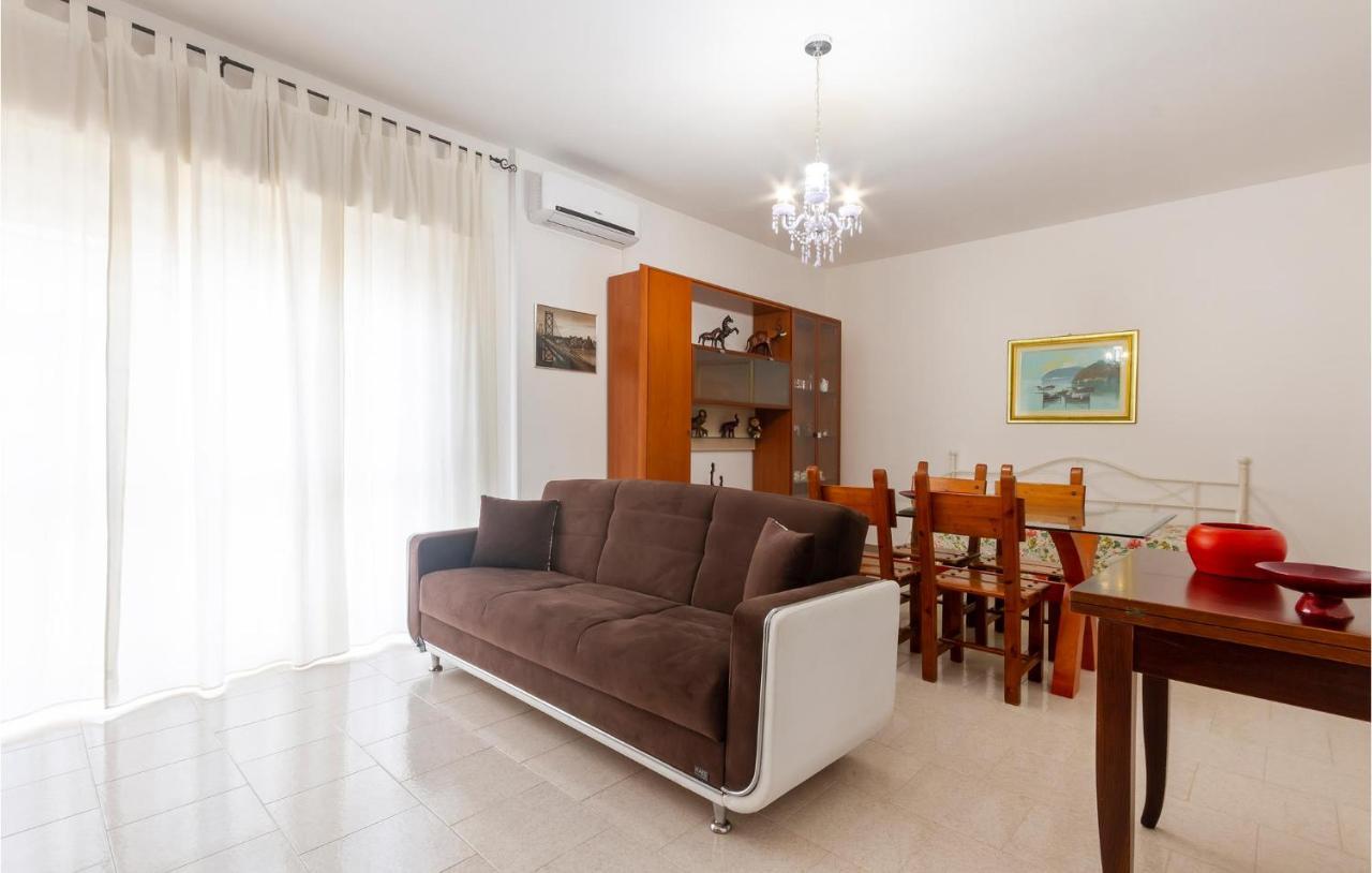 Lovely Apartment In Carovigno With Kitchen מראה חיצוני תמונה
